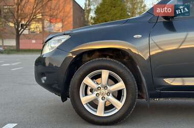 Внедорожник / Кроссовер Toyota RAV4 2008 в 