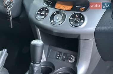 Внедорожник / Кроссовер Toyota RAV4 2008 в 