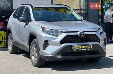 Позашляховик / Кросовер Toyota RAV4 2020 в Івано-Франківську
