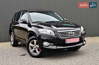 Позашляховик / Кросовер Toyota RAV4 2010 в 