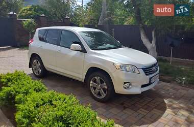 Позашляховик / Кросовер Toyota RAV4 2012 в 