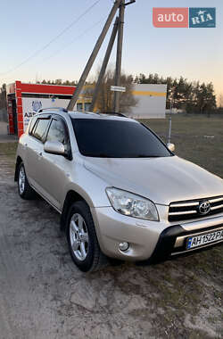 Внедорожник / Кроссовер Toyota RAV4 2006 в 