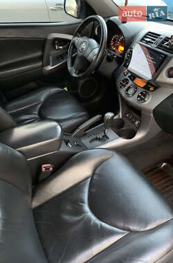 Внедорожник / Кроссовер Toyota RAV4 2006 в 