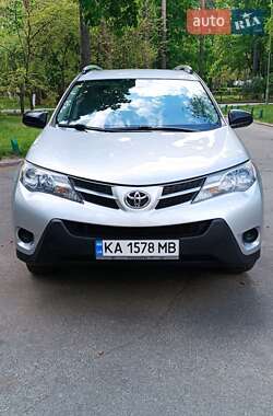 Позашляховик / Кросовер Toyota RAV4 2014 в 