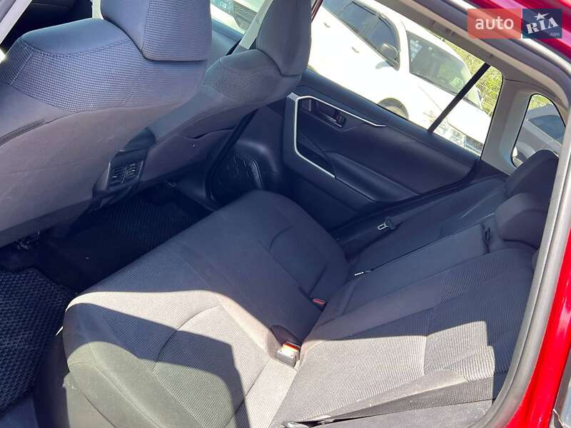 Позашляховик / Кросовер Toyota RAV4 2019 в Одесі