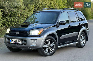 Позашляховик / Кросовер Toyota RAV4 2003 в Рівному