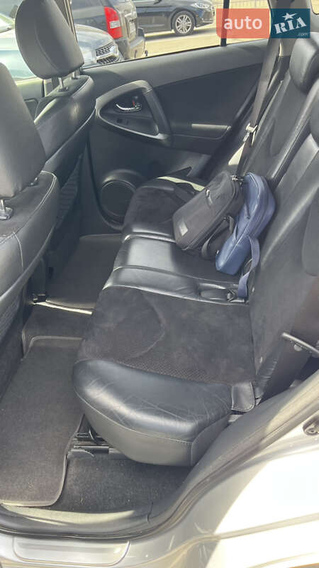 Позашляховик / Кросовер Toyota RAV4 2012 в Києві фото 6 Позашляховик / Кросовер Toyota RAV4 2012 в Києві