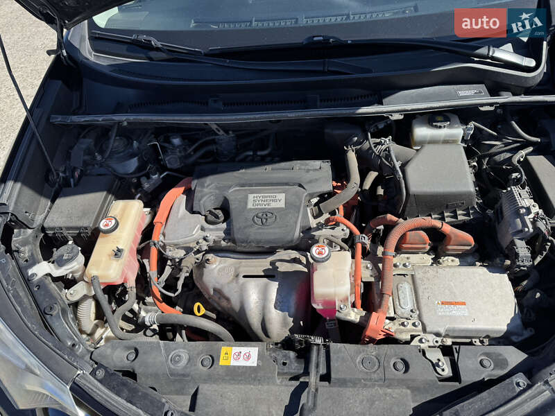 Внедорожник / Кроссовер Toyota RAV4 2017 в Ровно