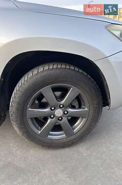 Внедорожник / Кроссовер Toyota RAV4 2008 в 