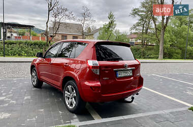 Позашляховик / Кросовер Toyota RAV4 2011 в 