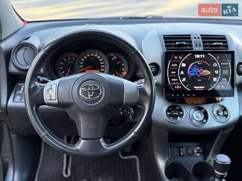 Позашляховик / Кросовер Toyota RAV4 2007 в Дніпрі