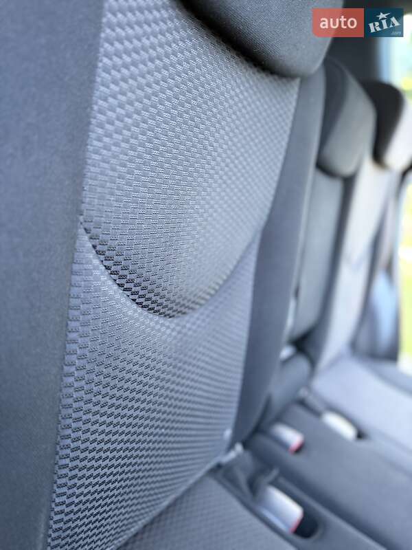 Позашляховик / Кросовер Toyota RAV4 2007 в Дніпрі