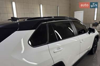 Внедорожник / Кроссовер Toyota RAV4 2023 в 