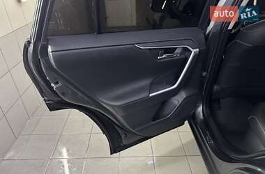 Внедорожник / Кроссовер Toyota RAV4 2024 в 