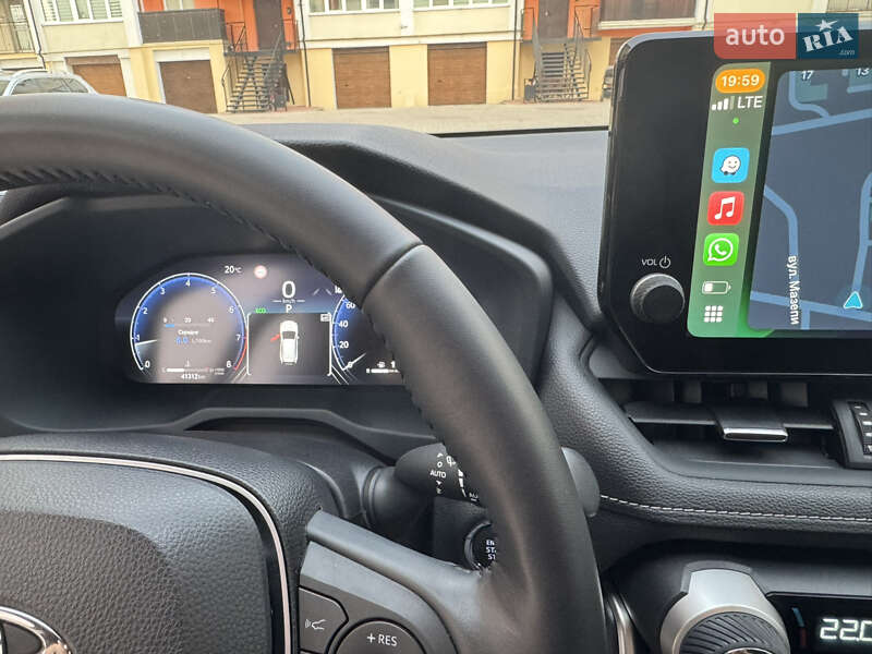 Позашляховик / Кросовер Toyota RAV4 2023 в Львові