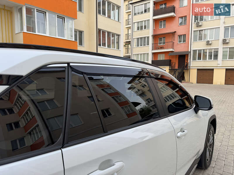 Позашляховик / Кросовер Toyota RAV4 2023 в Львові