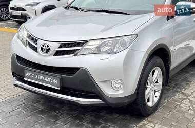 Внедорожник / Кроссовер Toyota RAV4 2013 в 