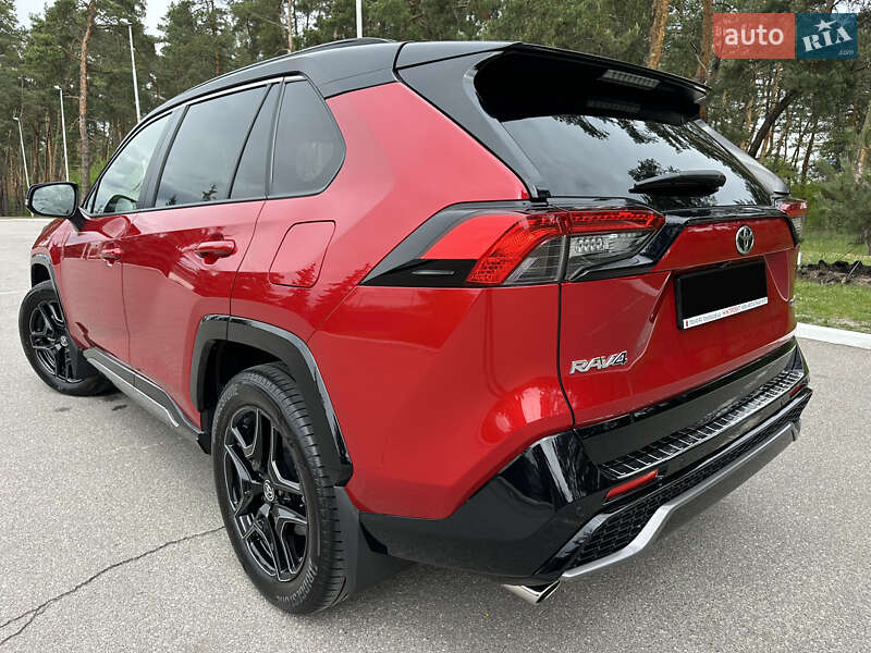 Внедорожник / Кроссовер Toyota RAV4 2024 в Киеве
