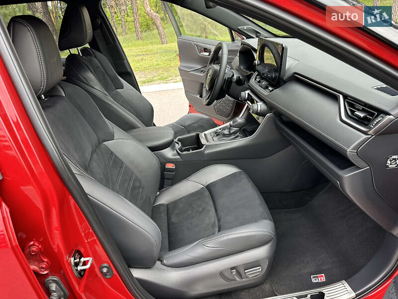 Внедорожник / Кроссовер Toyota RAV4 2024 в Киеве