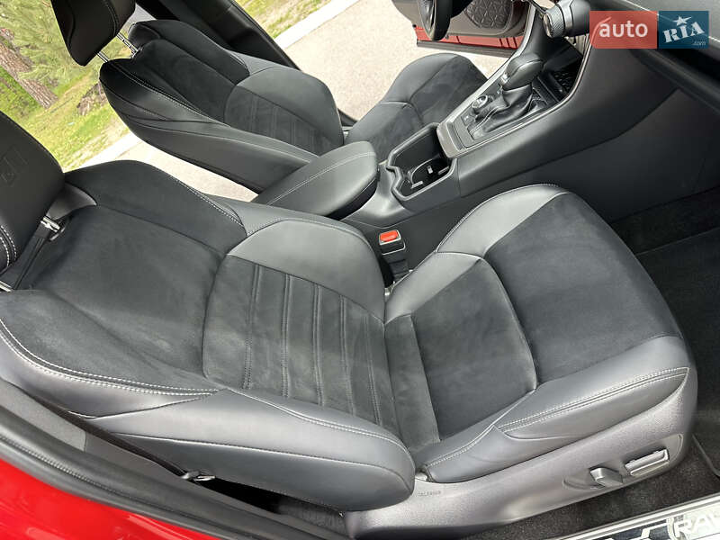 Внедорожник / Кроссовер Toyota RAV4 2024 в Киеве