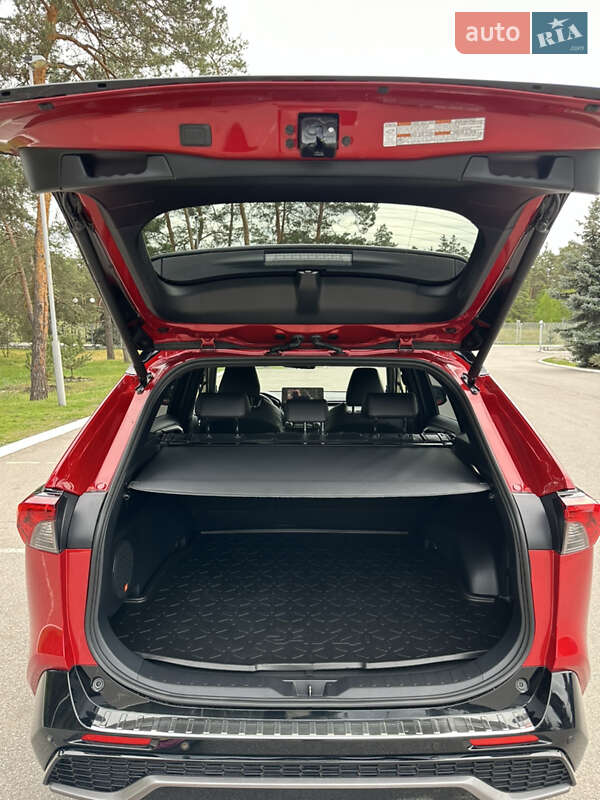 Внедорожник / Кроссовер Toyota RAV4 2024 в Киеве