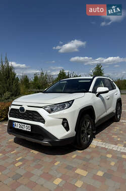 Внедорожник / Кроссовер Toyota RAV4 2021 в 