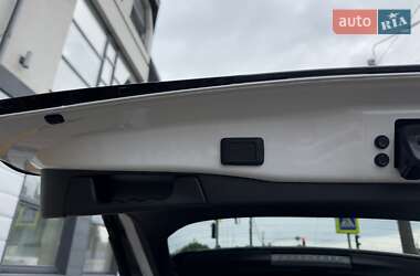 Внедорожник / Кроссовер Toyota RAV4 2024 в 