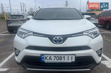 Позашляховик / Кросовер Toyota RAV4 2017 в 
