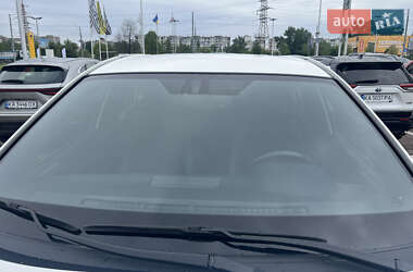Позашляховик / Кросовер Toyota RAV4 2017 в 