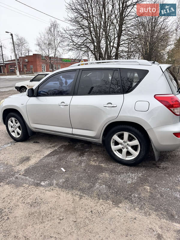 Внедорожник / Кроссовер Toyota RAV4 2007 в Перещепине