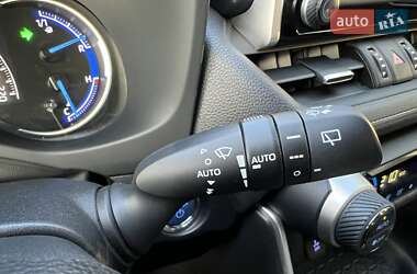 Позашляховик / Кросовер Toyota RAV4 2019 в 