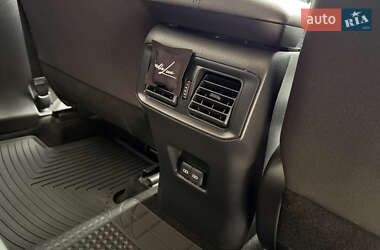 Внедорожник / Кроссовер Toyota RAV4 2023 в 