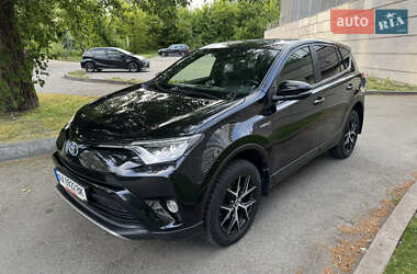Внедорожник / Кроссовер Toyota RAV4 2017 в Киеве