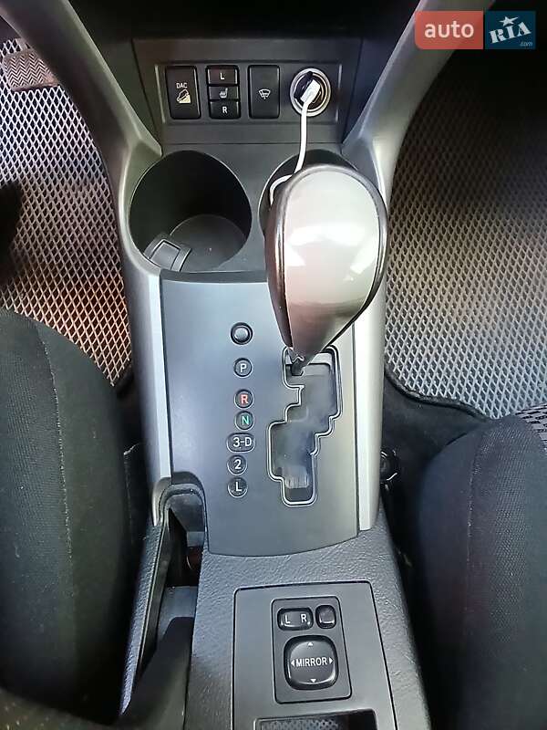 Позашляховик / Кросовер Toyota RAV4 2007 в Ромнах