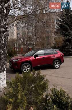 Позашляховик / Кросовер Toyota RAV4 2021 в 