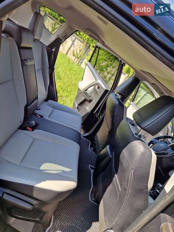 Позашляховик / Кросовер Toyota RAV4 2018 в Золочеві фото 19 Позашляховик / Кросовер Toyota RAV4 2018 в Золочеві