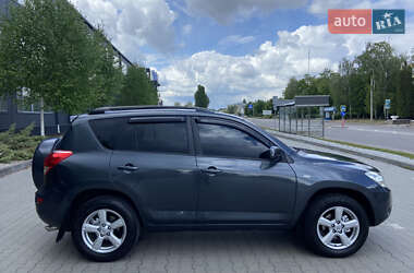 Внедорожник / Кроссовер Toyota RAV4 2006 в 