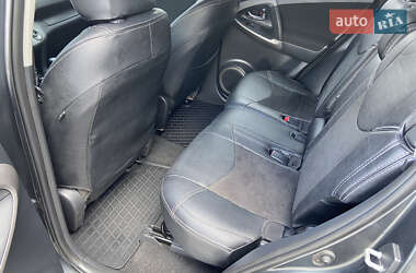 Внедорожник / Кроссовер Toyota RAV4 2006 в 