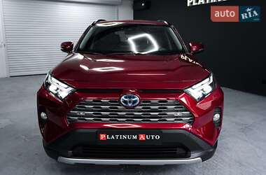 Позашляховик / Кросовер Toyota RAV4 2022 в 