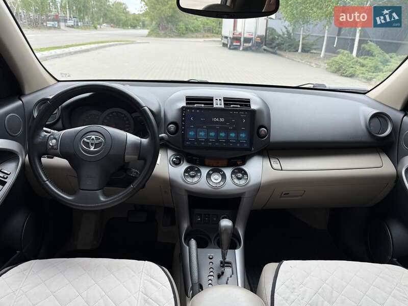 Позашляховик / Кросовер Toyota RAV4 2008 в Києві