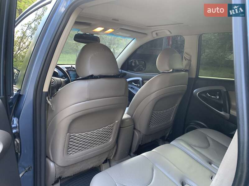 Позашляховик / Кросовер Toyota RAV4 2008 в Києві
