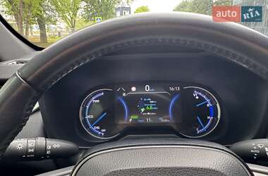 Внедорожник / Кроссовер Toyota RAV4 2020 в 