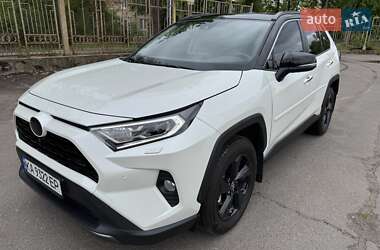Внедорожник / Кроссовер Toyota RAV4 2021 в Кривом Роге
