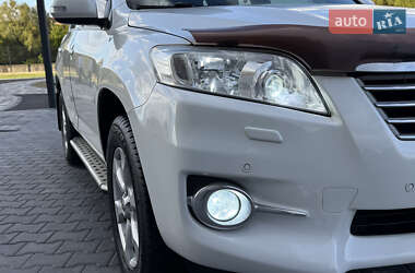 Позашляховик / Кросовер Toyota RAV4 2011 в 