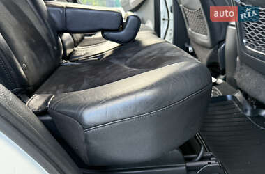 Позашляховик / Кросовер Toyota RAV4 2011 в 