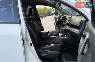 Позашляховик / Кросовер Toyota RAV4 2011 в 
