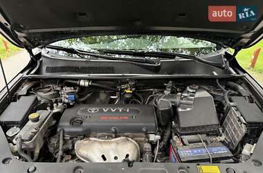 Позашляховик / Кросовер Toyota RAV4 2009 в 