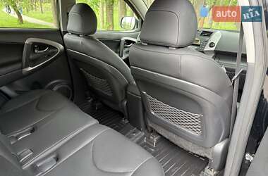 Позашляховик / Кросовер Toyota RAV4 2009 в 
