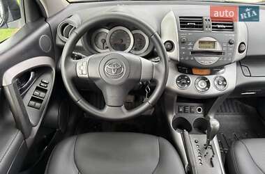 Позашляховик / Кросовер Toyota RAV4 2009 в 