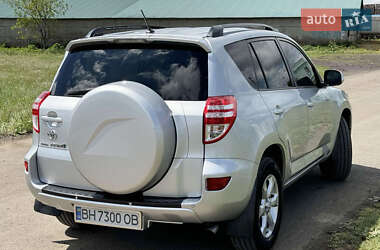 Внедорожник / Кроссовер Toyota RAV4 2010 в 